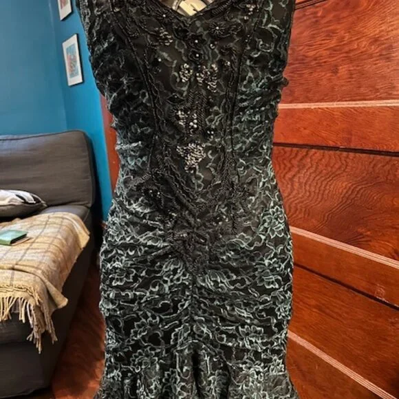 Black and Teal, Vintage, 1988, Victorian-inspired Beaded/Lace Gown, Size 6 - Picture 9 of 10